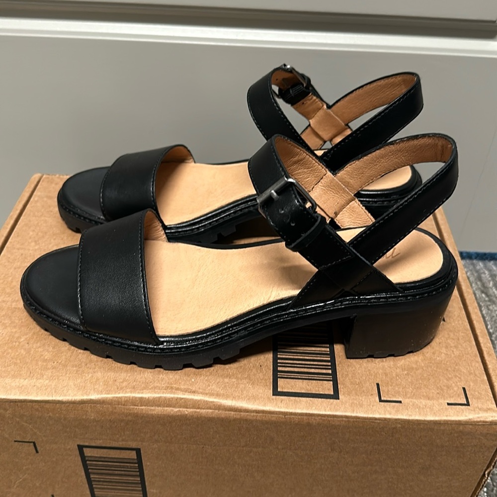 Madewell Erin Lugsole Sandals, size 9